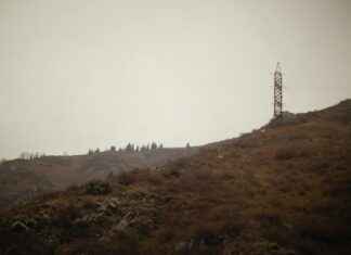 Aile Şirketlerinde Kriz Yönetimi: İş Dünyasında Duygusal Dengeler Aile Şirketlerinde Kriz Yönetimi: İş Dünyasında Duygusal Dengeler