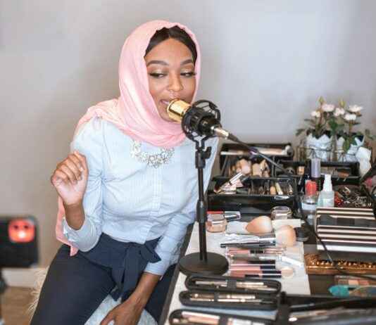 Influencer Pazarlaması ve Medya İlişkileri Yönetimi Influencer Pazarlaması ve Medya İlişkileri Yönetimi