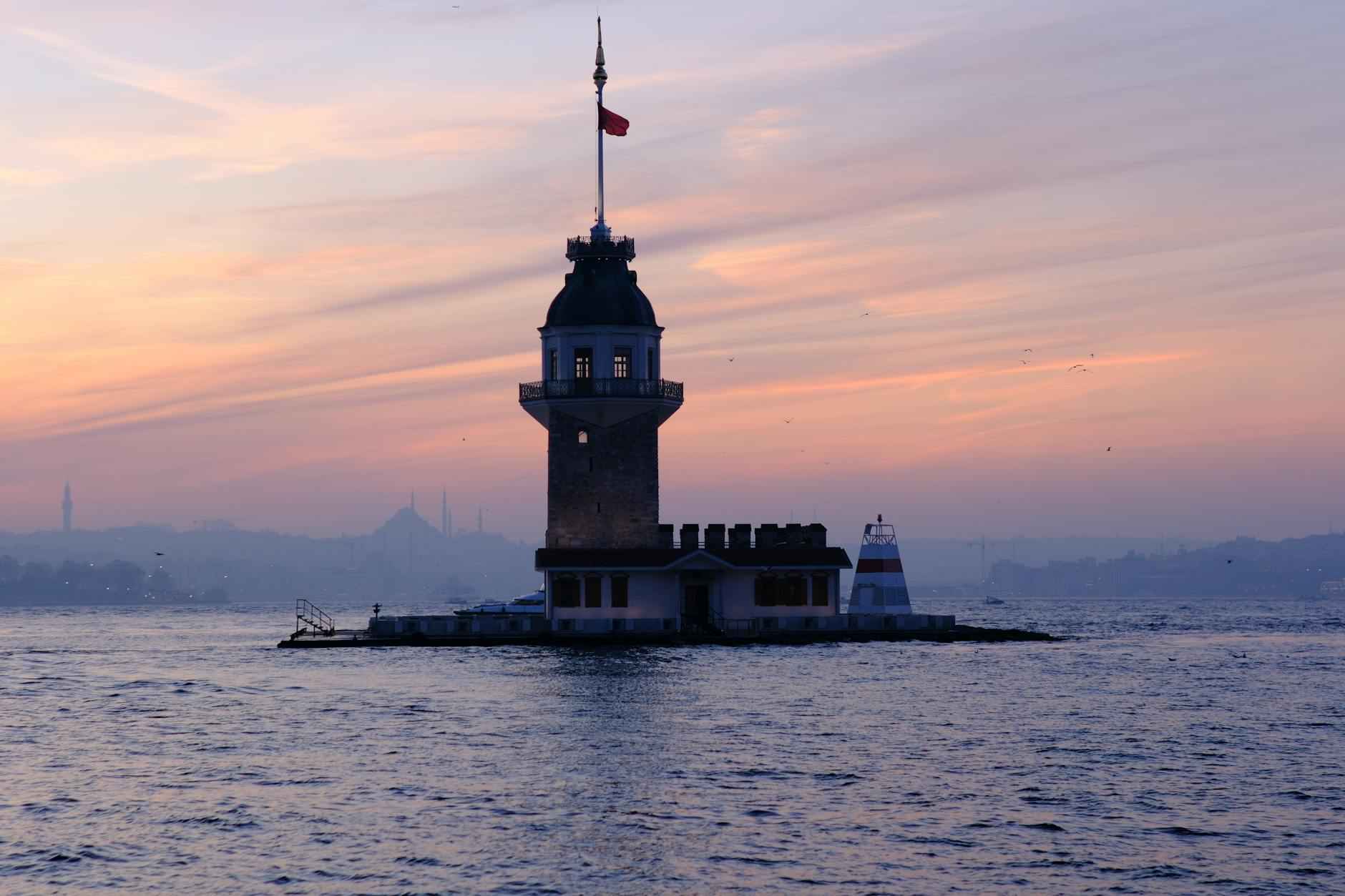 Kriz Senaryoları ve Çözümleri: Örneklerle Açıklamalar Kriz Senaryoları ve Çözümleri: Örneklerle Açıklamalar