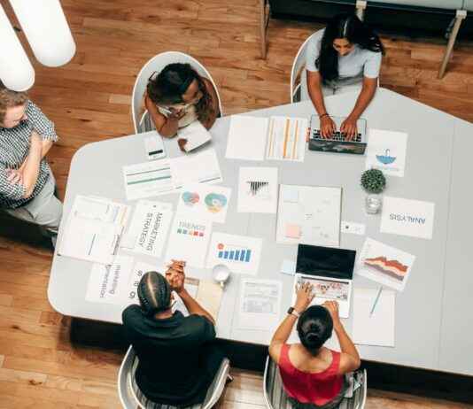 Markaların SEO ve Online Algı Üzerindeki Gücü Markaların SEO ve Online Algı Üzerindeki Gücü