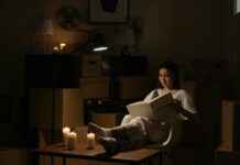 Gölge Kutusu Kahve Masası: Stil ve Fonksiyonun Mükemmel Karışımı Gölge Kutusu Kahve Masası: Stil ve Fonksiyonun Mükemmel Karışımı