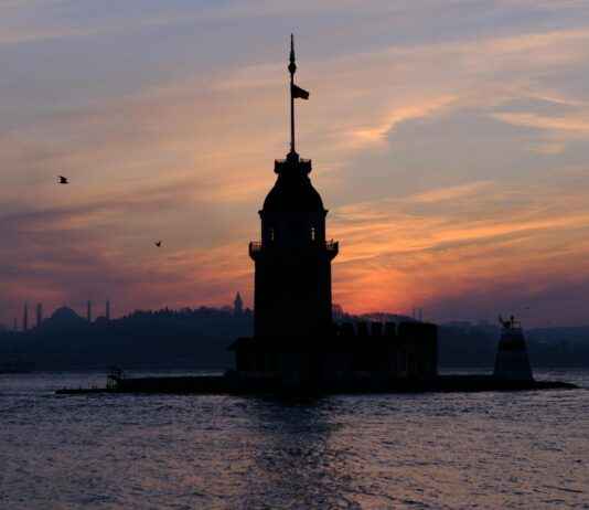 Spor Organizasyonlarında Kriz Yönetimi: Skandallar ve Sponsorluk Kaybı Spor Organizasyonlarında Kriz Yönetimi: Skandallar ve Sponsorluk Kaybı