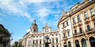 Dijital Pazarlama Stratejilerinizde Madrid’den Esinlenme Draw inspiration from Madrid for your digital marketing strategies.